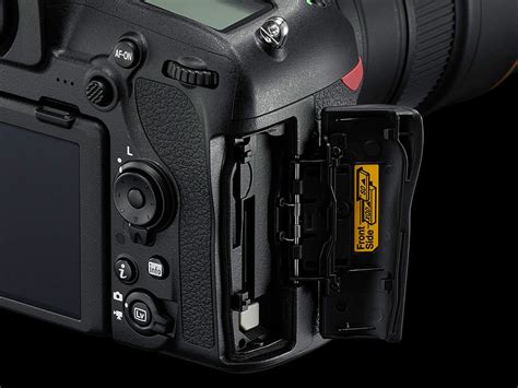 nikon d850 memory card slots